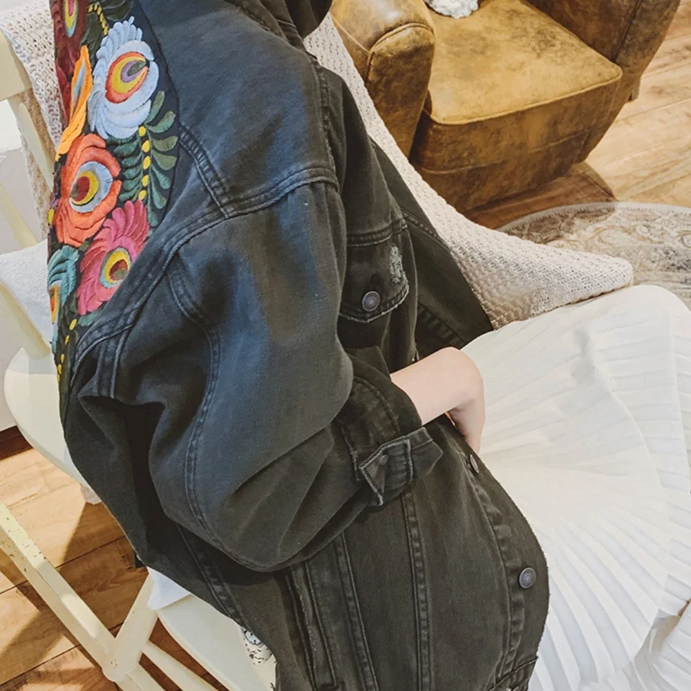 Womens Black Denim Oversized Embroidered Jean Jacket. OSFM bust 44.8" - Picture 4 of 6